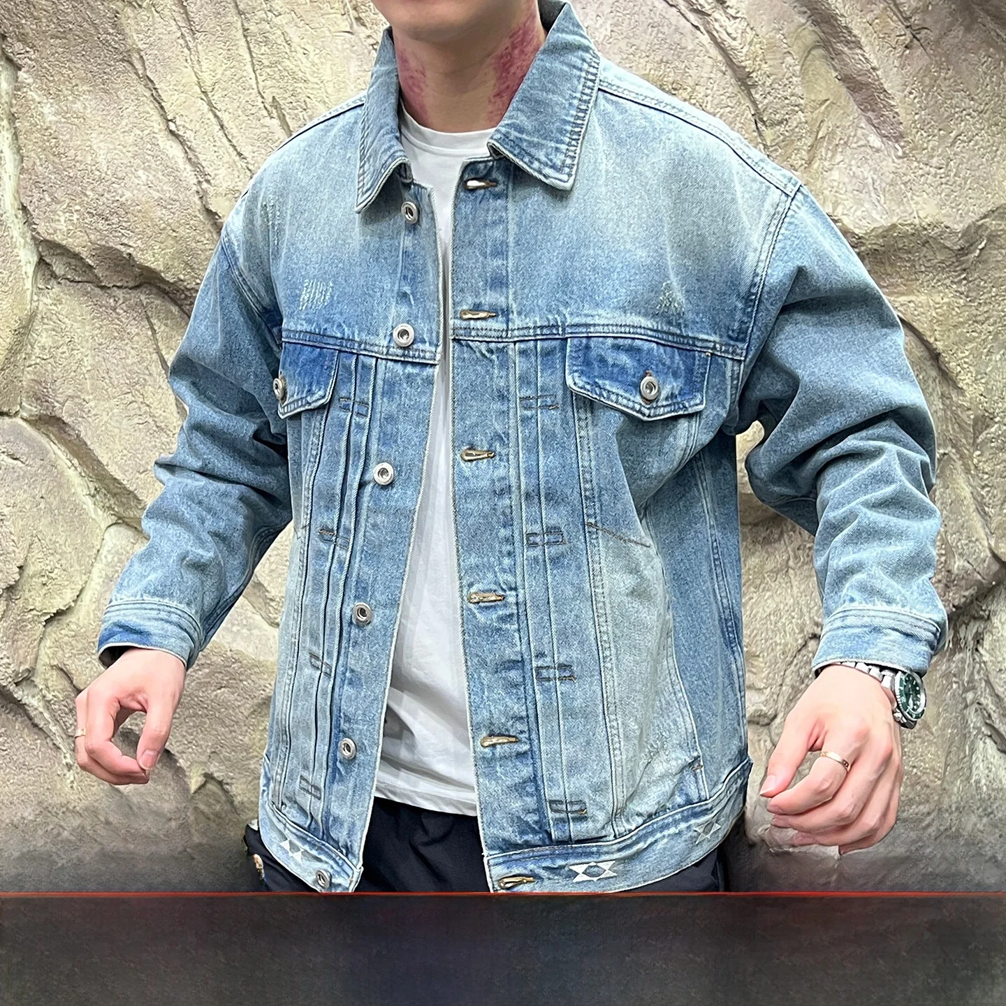 

Мужская джинсовая куртка в стиле ретро в американском стиле, винтажная повседневная длинная куртка с воротником-стойкой, однотонная осенняя модная одежда, полностью хлопок...