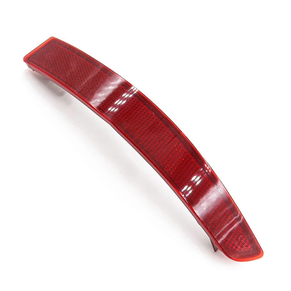 Rear Bumper Reflector for Volkswagen VW Jetta 2015-2018 Back Rear Bumper Signal Reflector 16D 945 105A / 16D 945 106A
