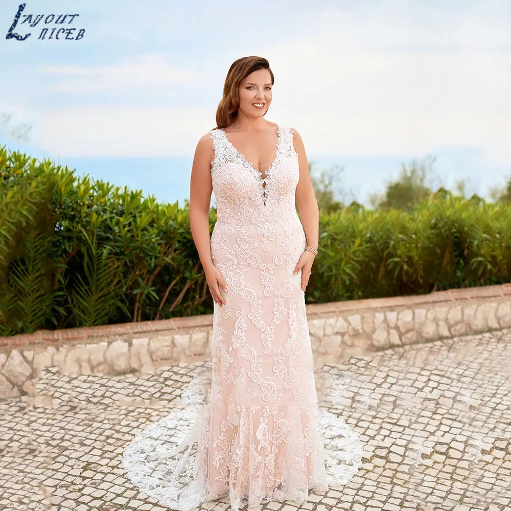 LAYOUT NICEB 2024 Exquisite Plus Size V-Neck Bridal Dresses Sexy Sleeveless Backless Wedding Gowns Mermaid  فستان حفلات الزفاف