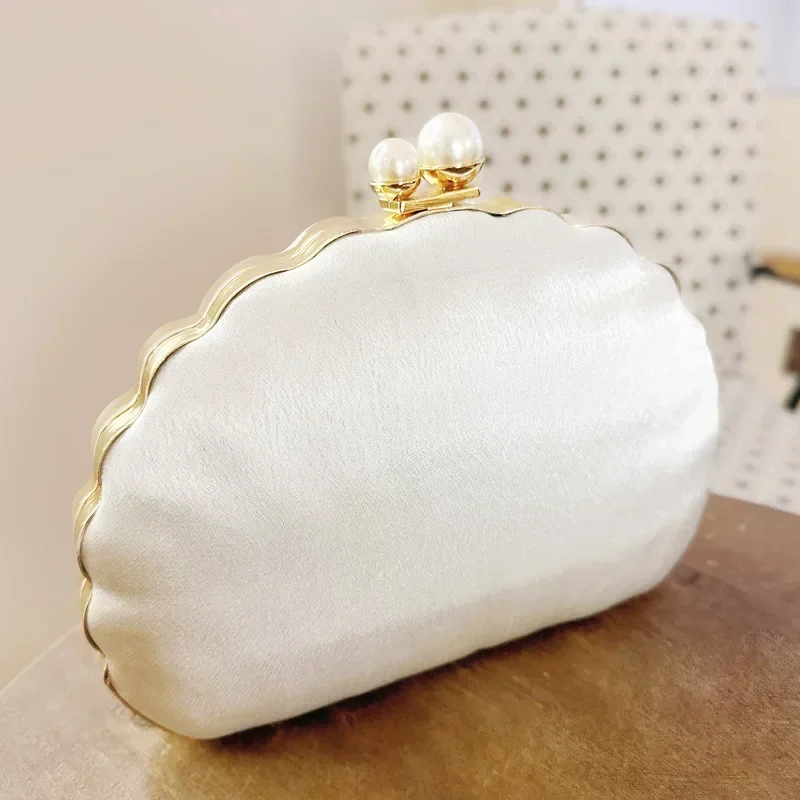 Shell Shape Evening Bags New Fashion White Embroidered Lace Clutches Vacation Crossbody Chain Bag Wedding Party Handbag Purse