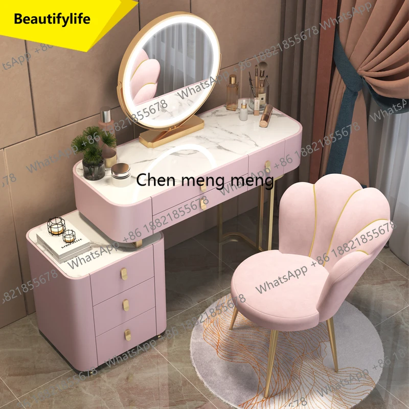 D02 Girls Vanity Mi…