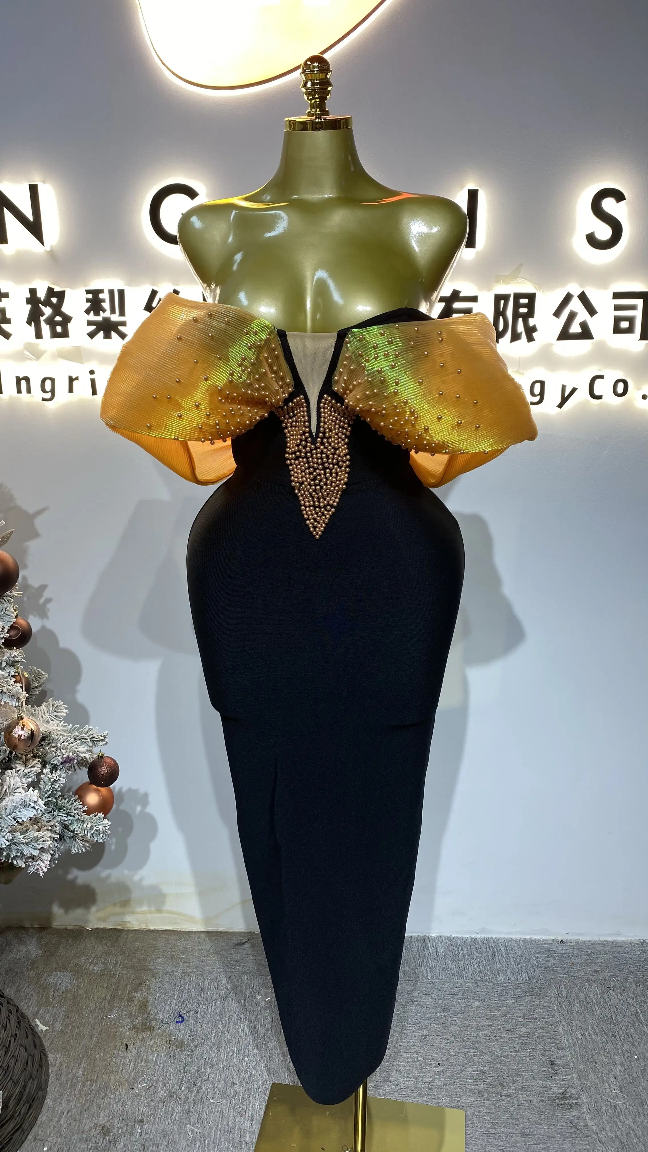 Luxury beaded evening gown, elegant heavy beaded formal long dress, deep V-neck mermaid bandage dress-GZXX315