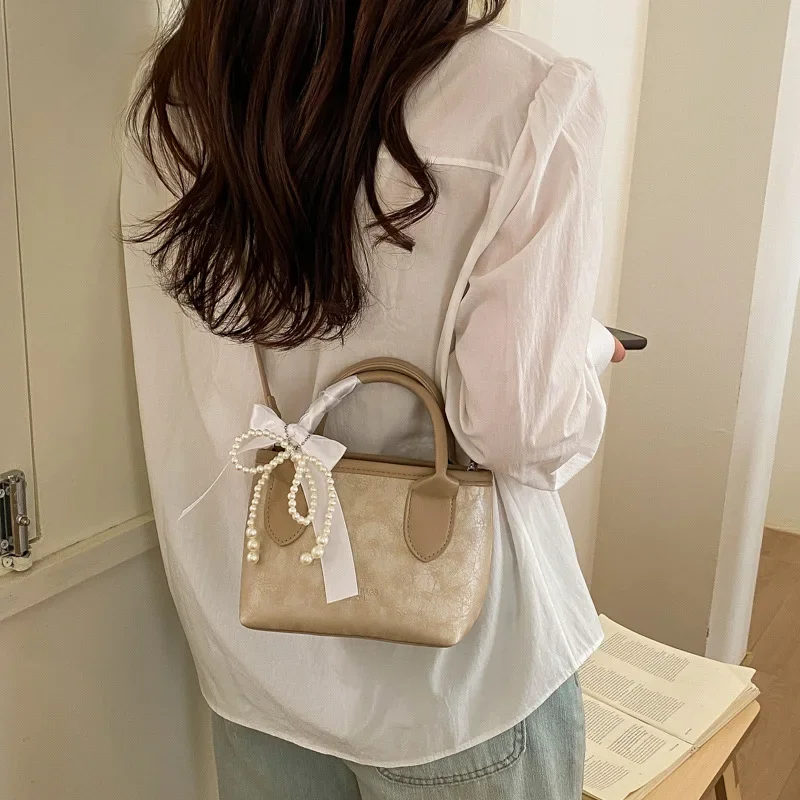 

Premium Handbag Bag Women's 2026 New Super Fire Shoulder Messenger Bag Exquisite Small Bag Versatile Bucket Bag