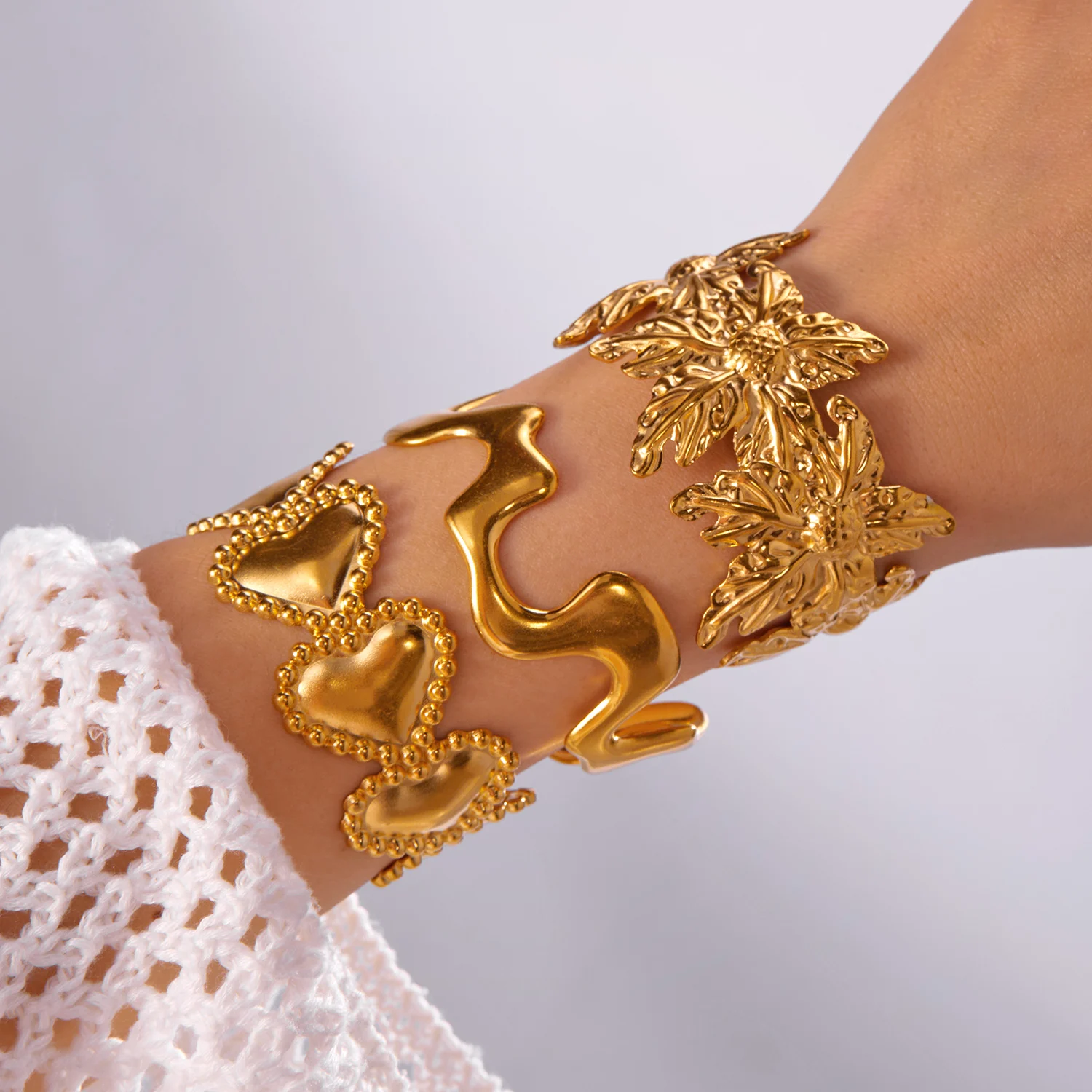 

Vintage Geometric Wide Cuff Bangle for Women Gold Color Stainless Steel Flower Heart Open Chunky Exaggerated Bracelet Jewelry