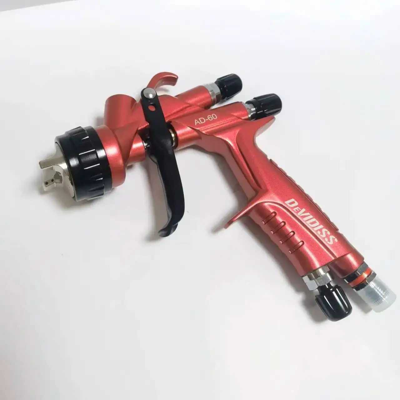 

DEVIDISS AD-60 Pneumatic Varnish Paint Spray Gun High Atomization Low Pressure 1.3mm Nozzle Gravity Feed paint gun, 600ml capac