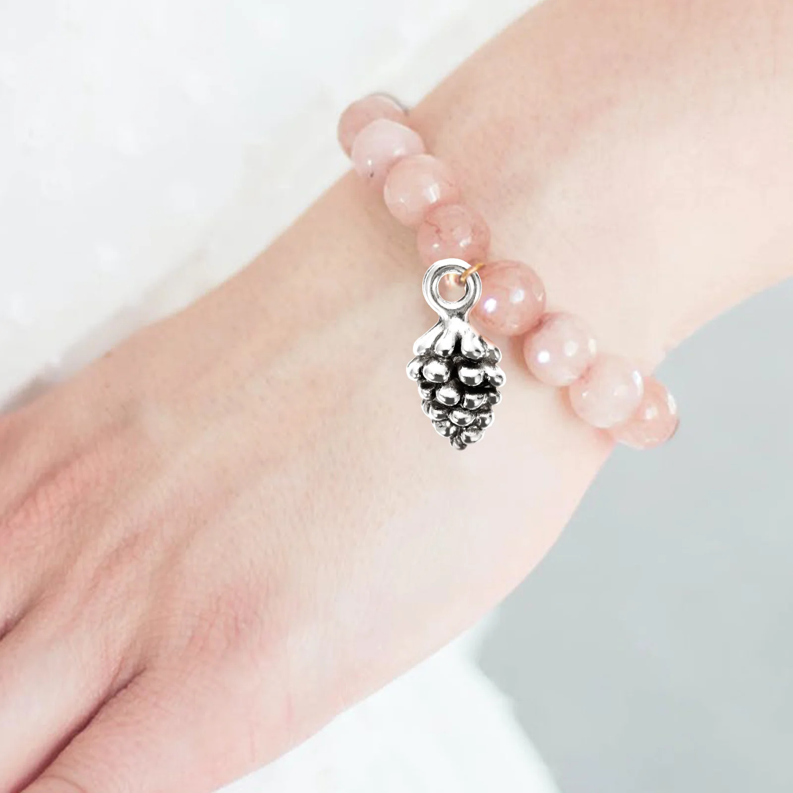 

60 Pcs Christmas Bracelets Pine Cone Pendant Accessories Charms Jewelry Making for Necklace Pendants Necklaces