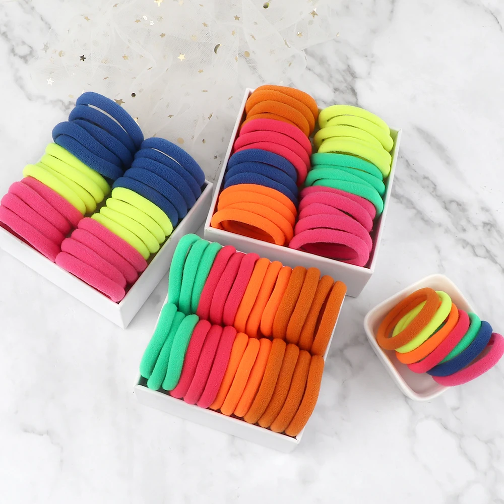 100/200PCS 4 ซม.ผมวงยืดหยุ่นผมสี Candy Hair TIES สําหรับสาว Chidren แถบคาดศีรษะที่มีสีสันอุปกรณ์เสริมผม Headwear ขายส่ง