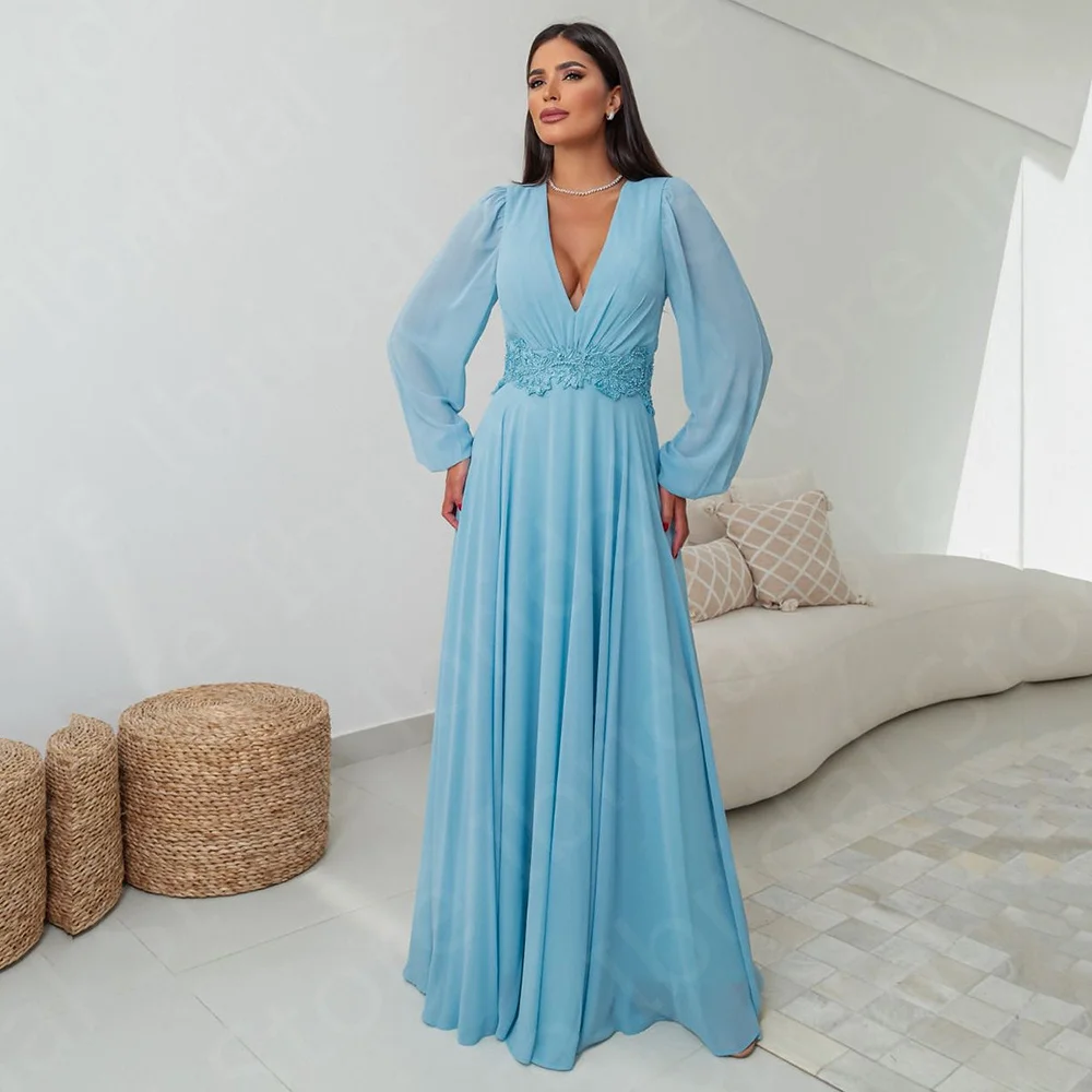 New Sky Blue Arabic Mother of the Bride Dress Boho 2024 Mother Gowns Long Sleeves Lace Wedding Party Dresses Beach V Neckline