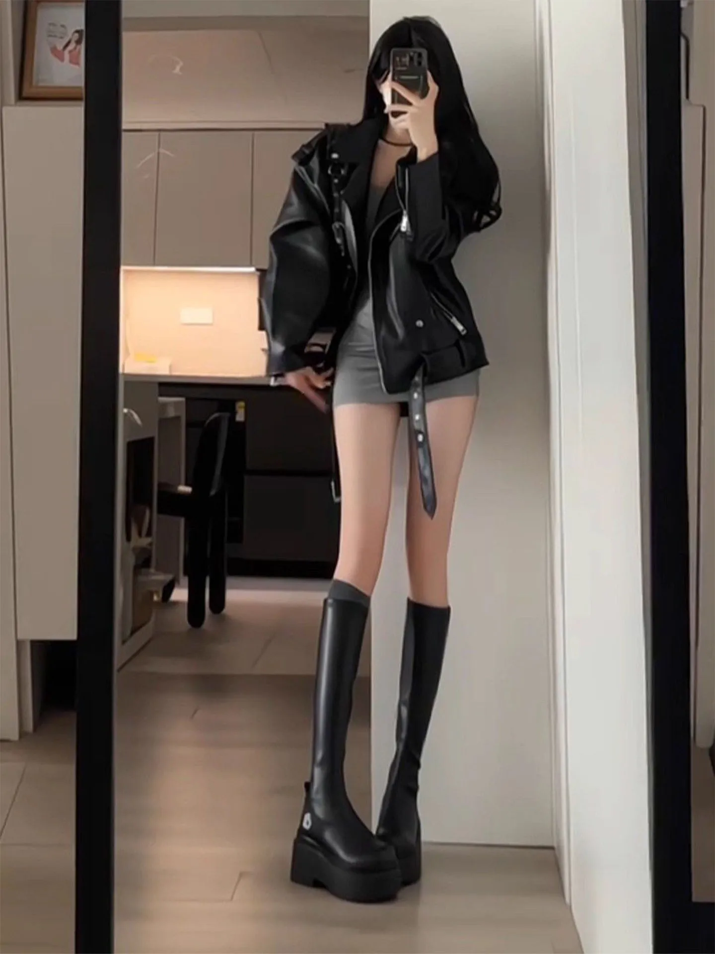 Coole Bla Lederjacke für Damen 2025 Neue Herbst-Kollektion Hochwertiges Street-Style PU-Lederjacke Top für Pendler Lässiger Schnitt