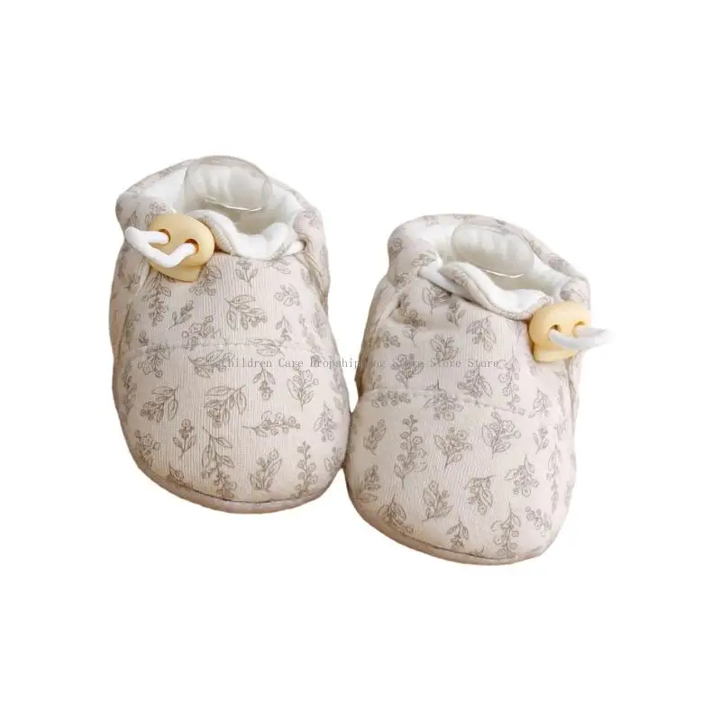 زوج واحد من أحذية المشي المرنة ذات الجزء السفلي الناعم المقاومة للانزلاق للأطفال الصغار من أجل سلامة الأرضيات الداخلية للأطفال