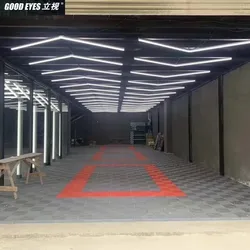 Lámpara de trabajo de alto lumen de fábrica, luz indicadora en forma de flecha para la sala de exposición