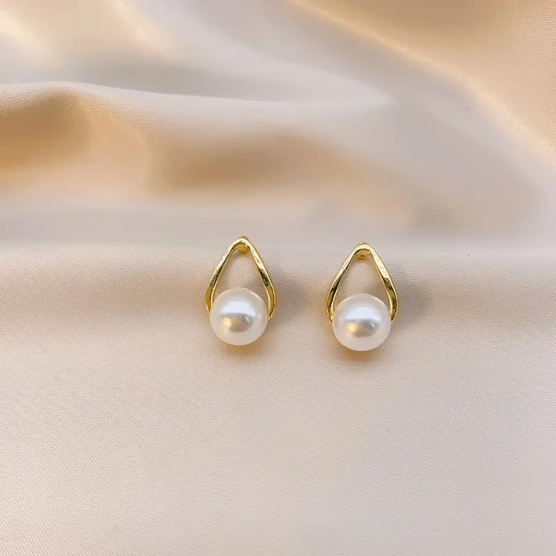 Sweet Earrings For Women\'s Korean Edition Pearl Simple And Versatile Luxury And Luxury Style Earrings For Sale Brincos Jewelry