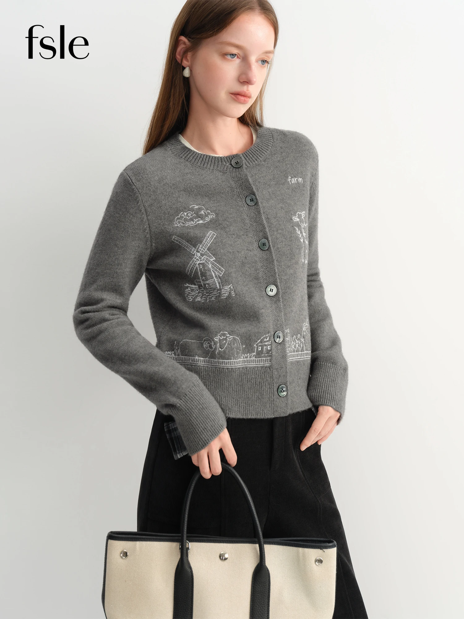 

FSLE контрастного цвета, вязаный свитер с вышивкой для женщин, новинка зимы 2025 года, милый вязаный кардиган с круглым вырезом