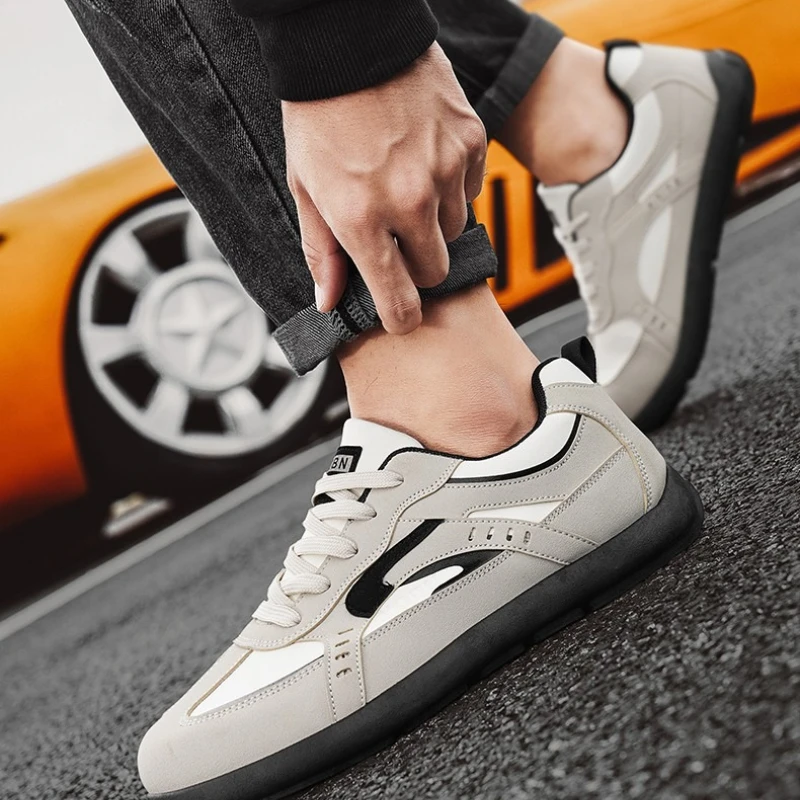 

Men's Flat Shoes Trendy Vintage Fashion Brand with Laces and Soft Soles Providing Comfortable and Casual Walking Shoes.