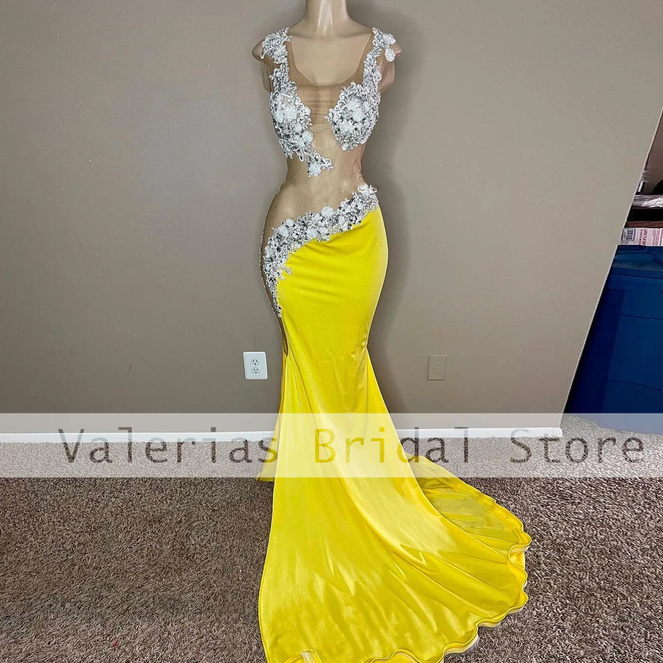 Yellow Mermaid Prom Dress Appliques Beads Illusion Sexy Graduation Gown Vestidos Para Mujer Elegantes y Bonitos Customized