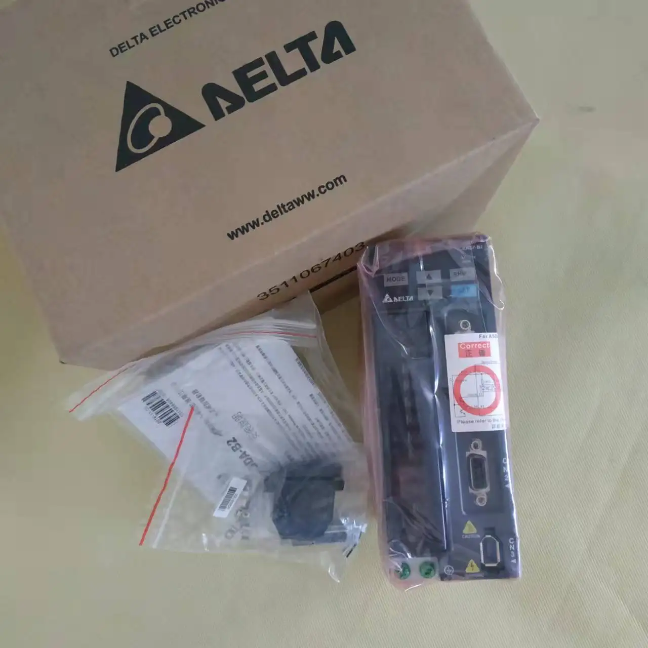 

Delta's new original packaging B2 servo 400W driver ASD-B2-0421-B is in stock in large quantities.
