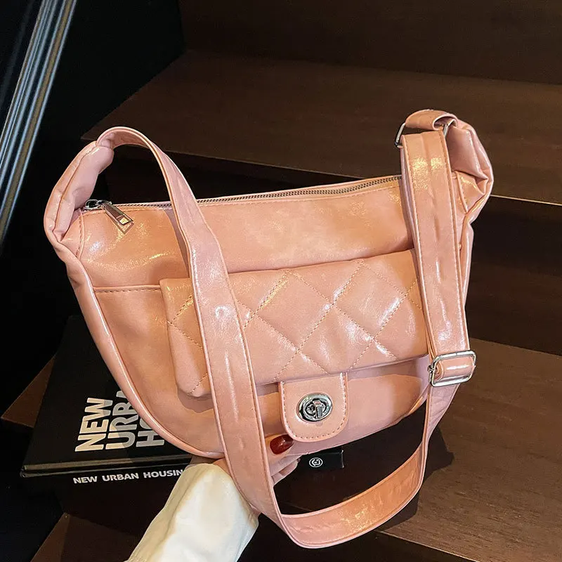 

2025 Vintage Waxed Leather Dumpling Bag Casual Chic Crossbody Purse for Women Lightweight Fashionable Shoulder Bag for Commute