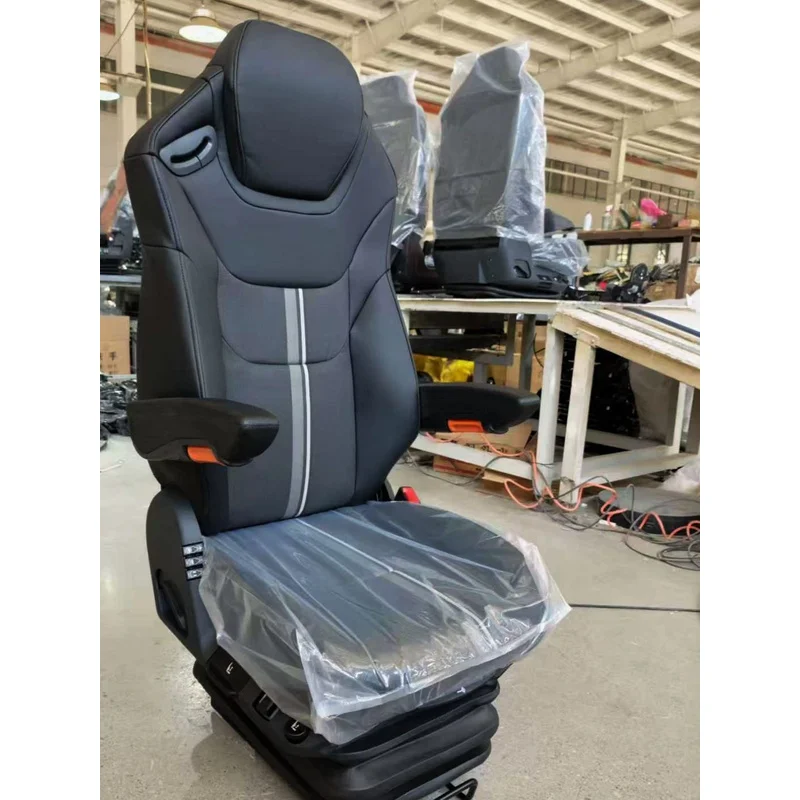 Durable Luxury Adjustable Leather PU Air Ride Semi Truck Seats With Integrated 3 Point Safety Belt For Truck Interior Upgrade