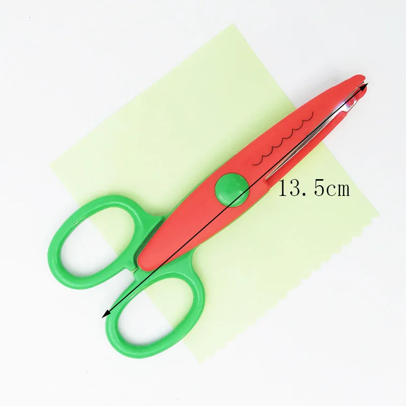 1 Pcs Student Stationery Manual Diy Album Album Creative Lace Scissors Serrated for Child Safety Lace Fun Scissors