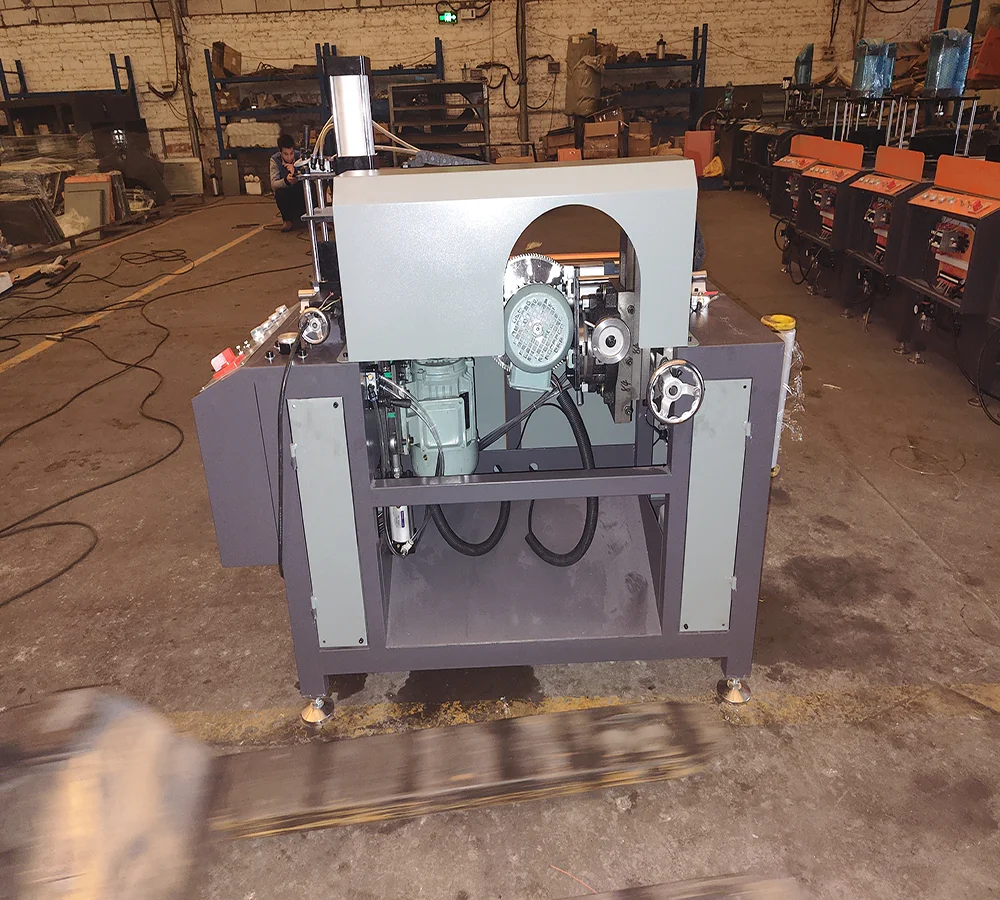 Hot Sale High-Accuracy Arc Creasing Milling Machine with Engine & Motor (Adjustable Skew) for Aluminum PVC UPVC Doors Windows