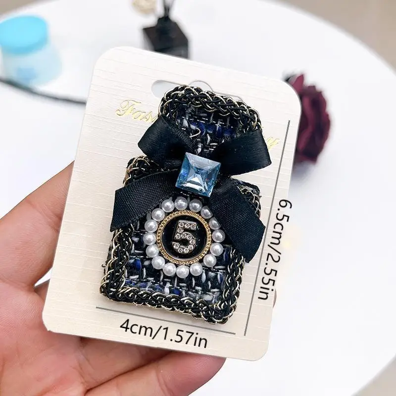 Koreanischen Stil Parfüm Flasche Design Brosche Kristall Perle Revers Pin für Frauen Elegante Mode Abzeichen Kleidung Zubehör Schmuck – Detail 2