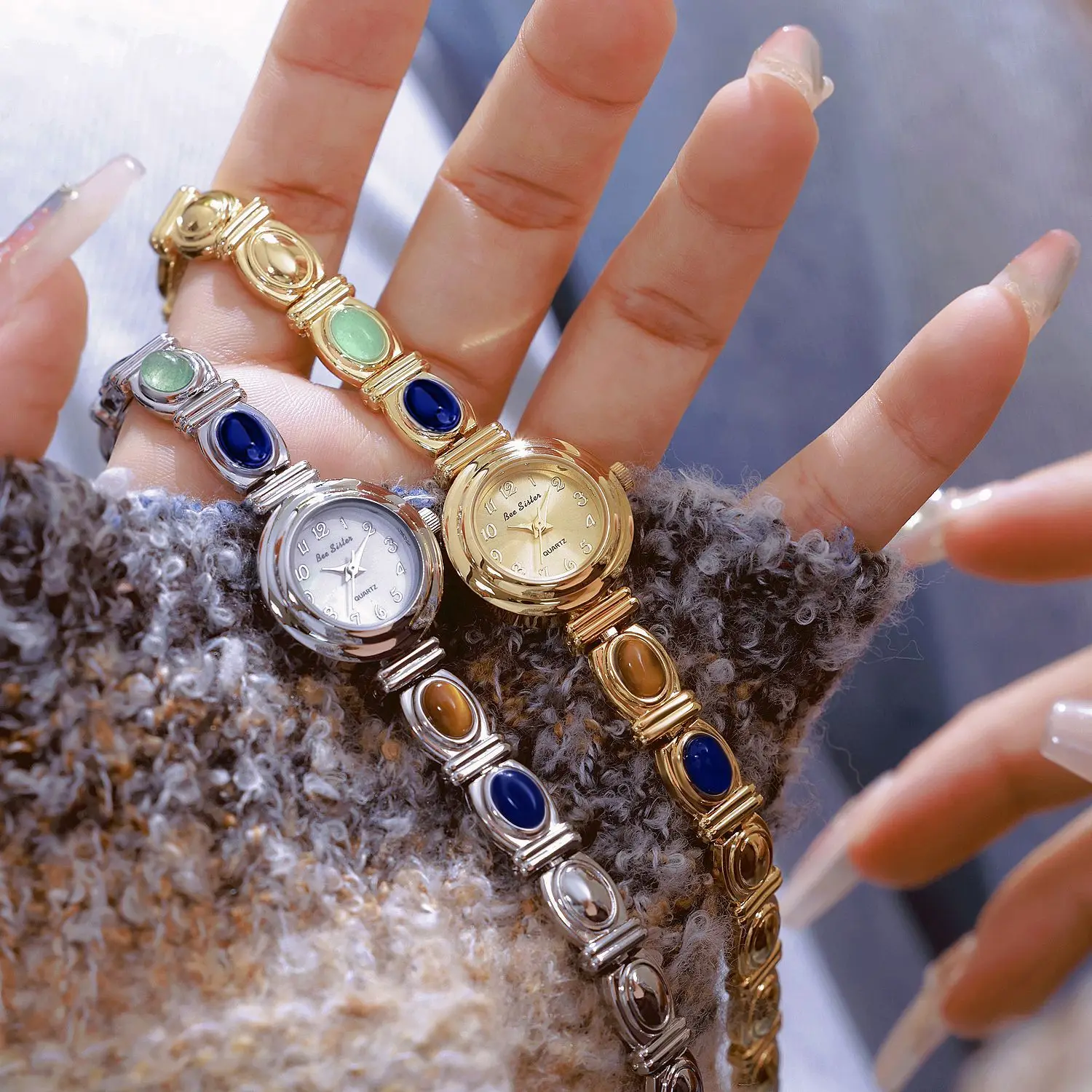 Женские часы с шелковой текстурой и круглым корпусом из сплава, инкрустированные натуральными драгоценными камнями, элегантная женская цепочка для кварцевых часов