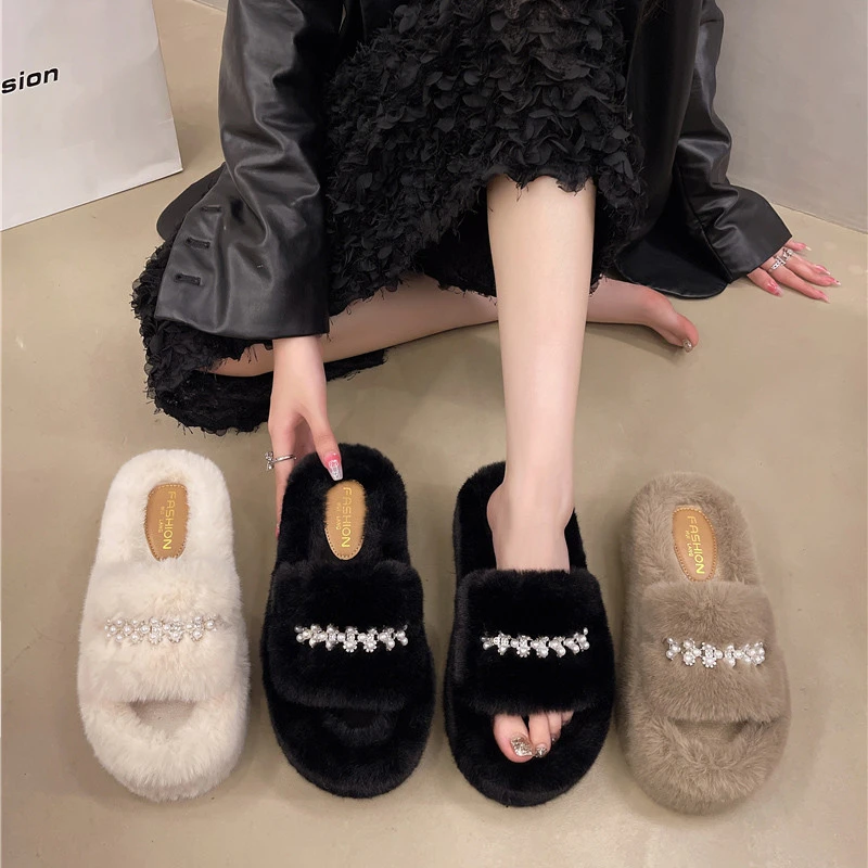 Winter Slippers New Warm and Non Slip Cotton Shoes Flat Bottomed Thick Soled Women Shoes Luxurious Upper Decoration for Home Use