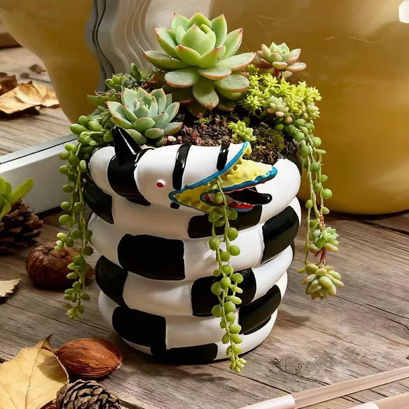 1 Piece Black and White Snake-Shaped Resin Flower Pot - Creative DIY Style Decorative Pot, Suitable for Indoor and Outdoor Use, Perfect for Bonsai and Home Decor Indoor Plants, Playful Design