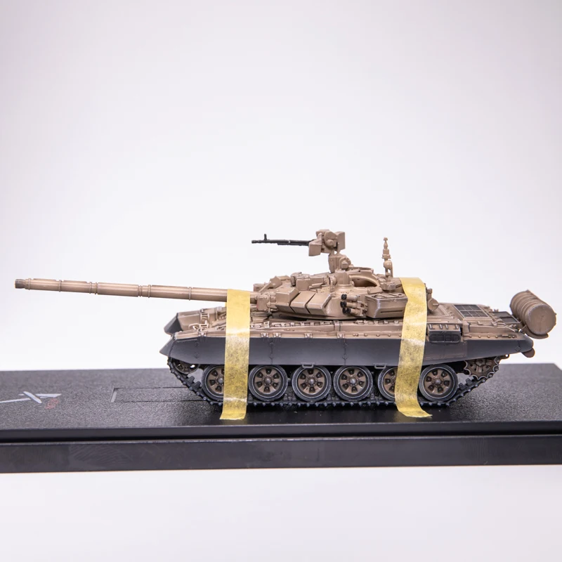 ARTISAN 1:72 Scale Plastic Russian T90 T-90 Main Battle Tank Model Militarized Combat Track Type Classics Adult Gift Display