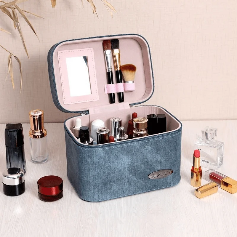 Large Capacity Makeup Case Travel Makeup Bags Organizer For Women Professional Train Case Box  With Brush Holder Gift For Girls