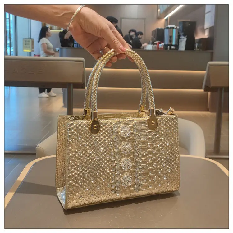 

Designer Brand Fashionable Genuine Leather Bag with Diamonds Shoulder Crossbody Cowhide Small Square Bags for Women