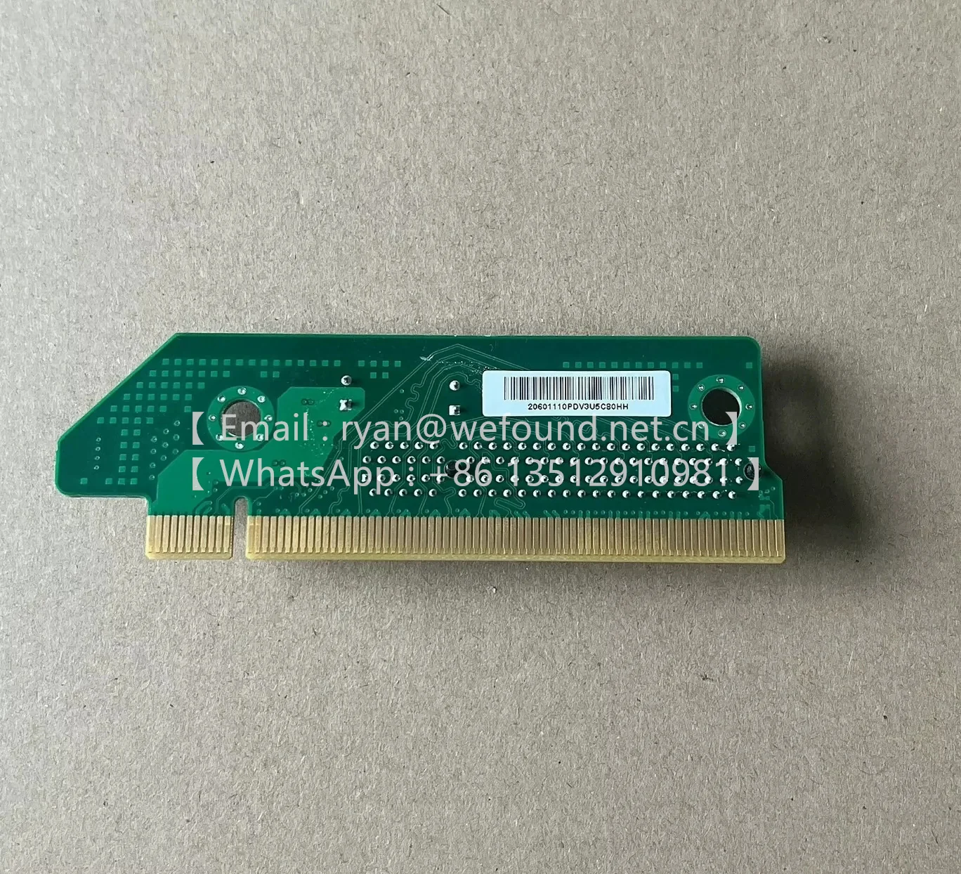 RSC-R1UW-E8R 1U RHS WIO 라이저 카드(PCI-E x8 슬롯 1개 포함)