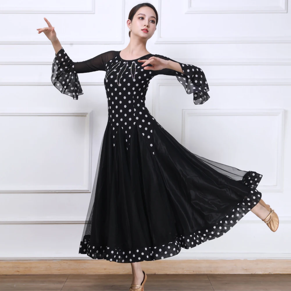 Abito da sala per banchetti da donna Sala da ballo Nuovo stile Performance Valzer Abito da pratica di danza standard nazionale Dot Diamond