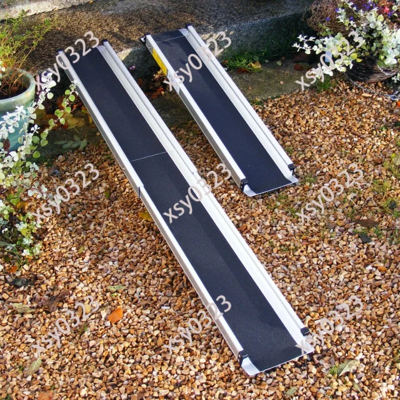 Portable Telescopic Aluminum Ramp, Lightweight Mobility Aid for Wheelchair Stair Access