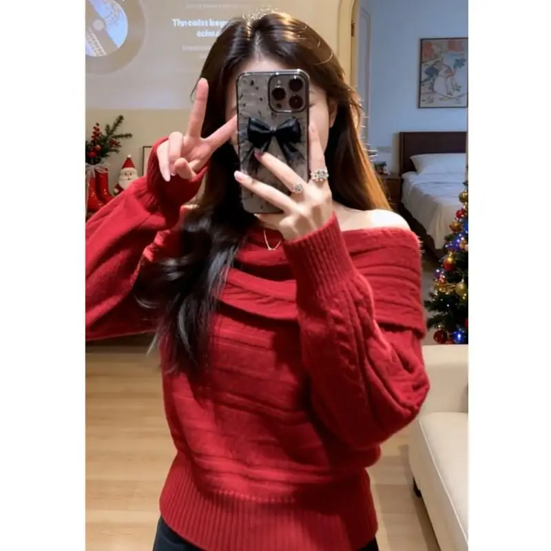 

Женский свитер, уличная повседневная одежда, красный вязаный свитер с открытыми плечами, новинка 2025, осень-зима, ленивый нежный стиль, вязаные топы