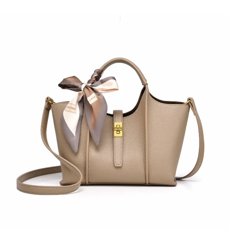 

Unique Designer Vintage Messenger Purse Crossbody Bag For Women With Simple Casual Style And Leather Finish