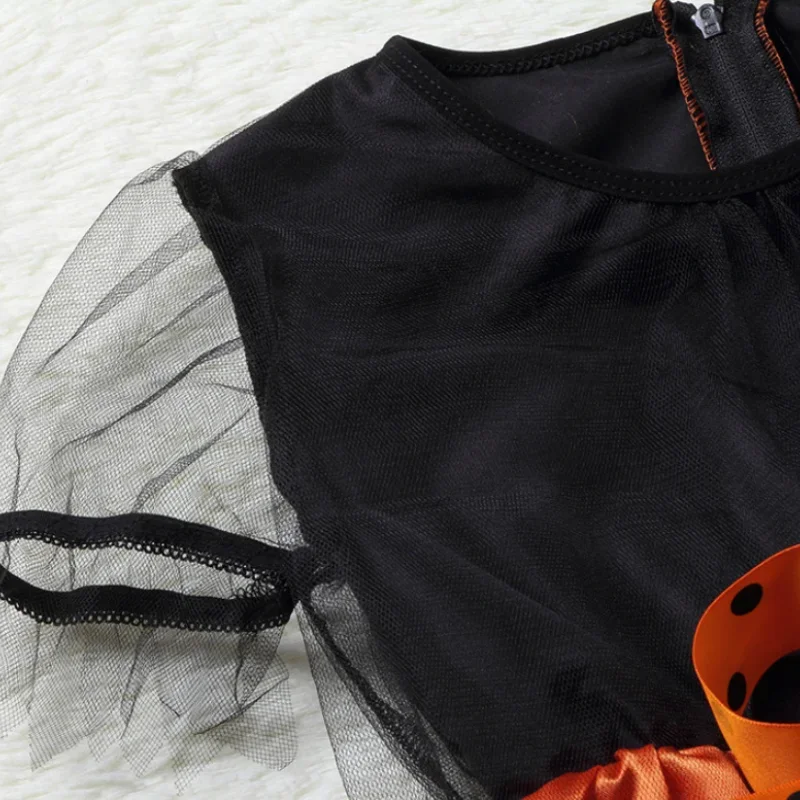 Kurzes Orange-Schwarzes Hexen-Halloween-Kostüm für Mädchen, Komplettset mit Tüllkleid, Hut und Kürbistasche, Kinder-Party-Cosplay – Detail 5