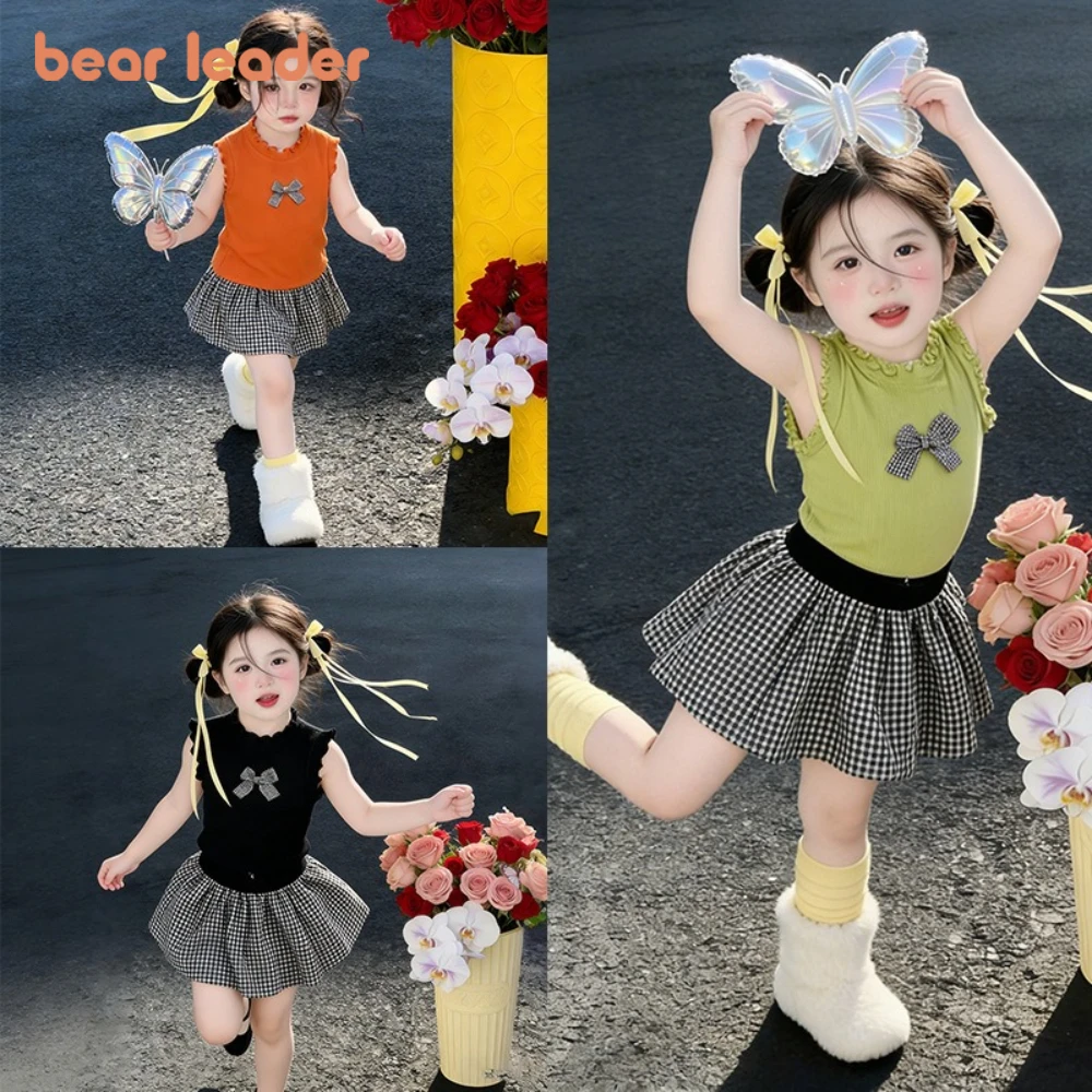 

Корейская версия одежды Bear Leader для девочек, летняя одежда, модный милый детский комплект, топ без рукавов с бантом + короткая юбка в клетку, наряд для девочек