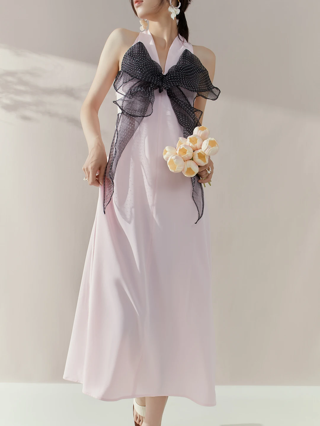 Franse Temperament Elegante Lange Avondjurken 3D Boog V-hals Mouwloos Hoge Taille Slanke A-lijn Roze Satijnen Zomerjurk Dames