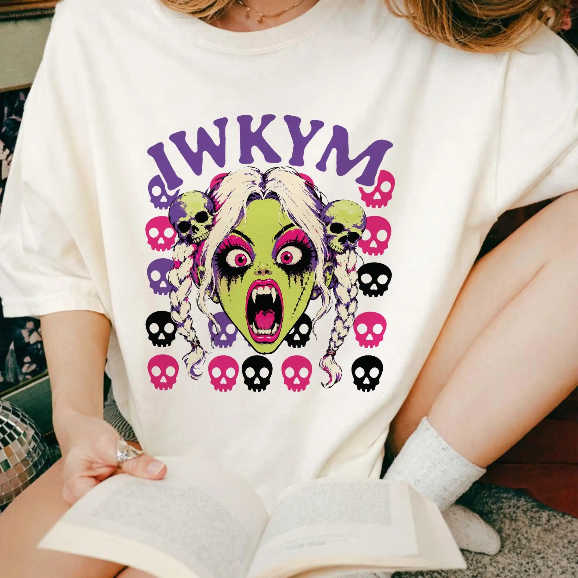 IWKYM Samantha, Dungeon Crawler Carl, Dcc  Tee Shirt T-shirt