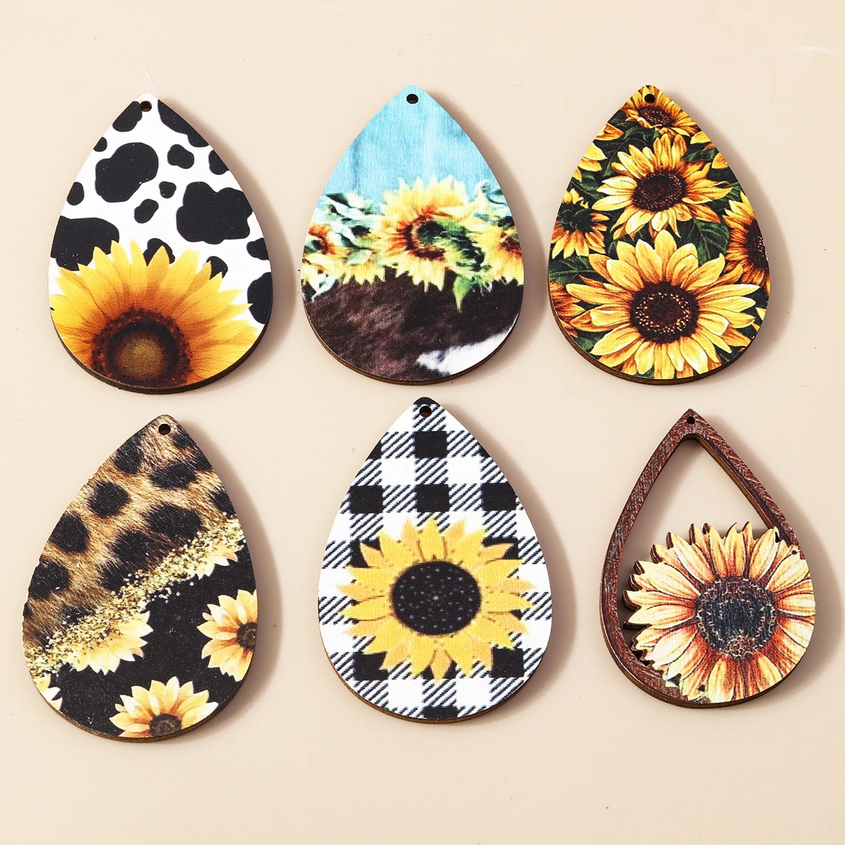 Leslie 10 Stück Holz-Sonnenblumen-Charms für die Schmuckherstellung, Sonnenblumen-Muster-Anhänger, DIY-Ohrringe, Halsketten, Zubehör – Detail 1