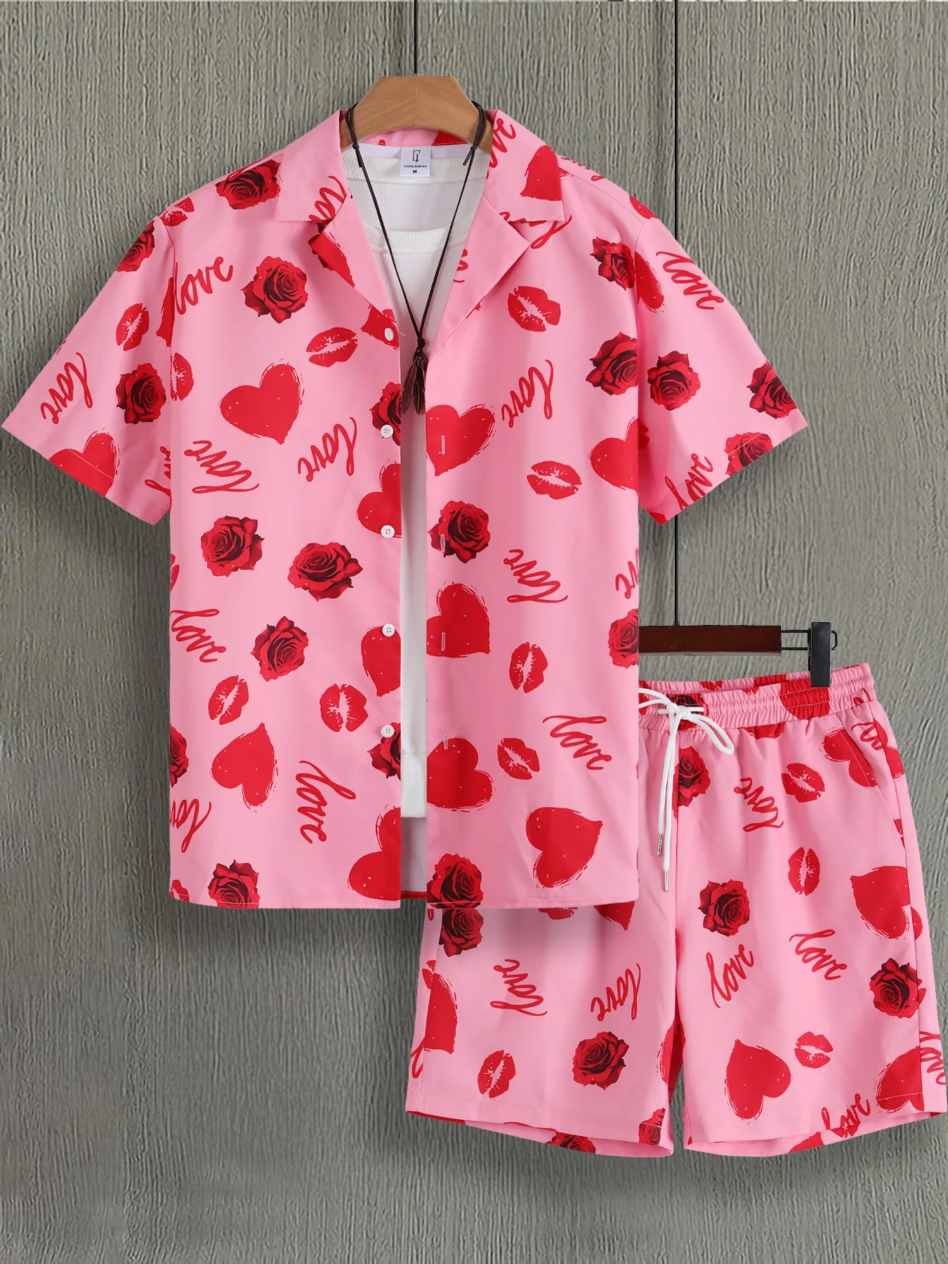 

Men's Pink Red Heart & Rose Print Casual Set 2 Piece Cuban Collar Shirt & Drawstring Shorts Outfit