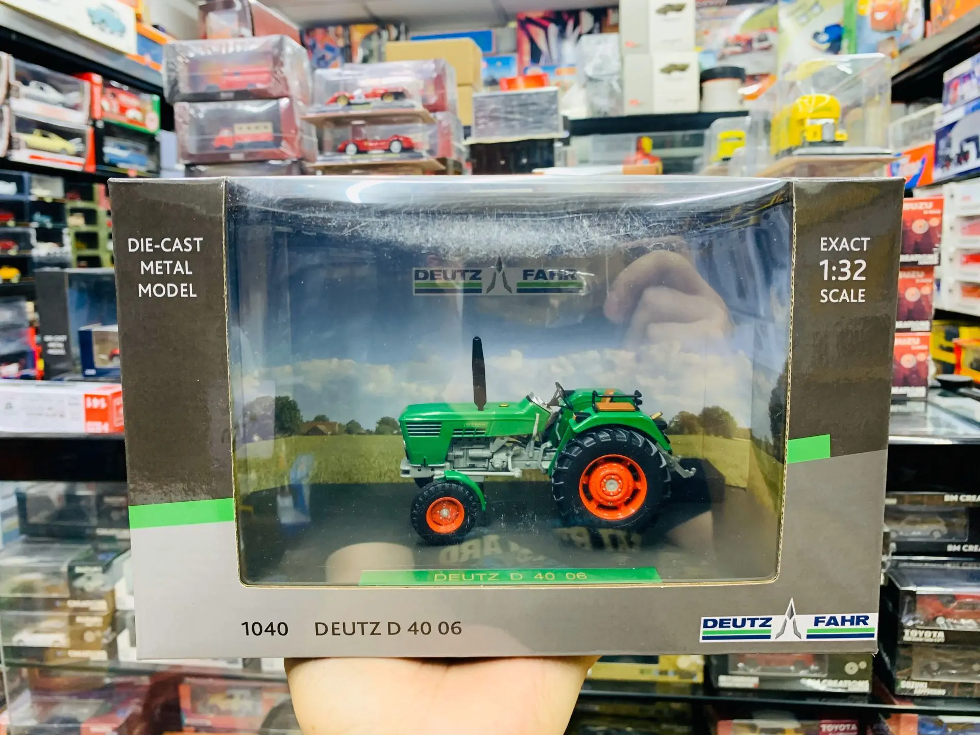 DEUTZ FAHR 1040 DEUTZ D 40 06 1:32 Scale DieCast Model Tractor Farm Gift