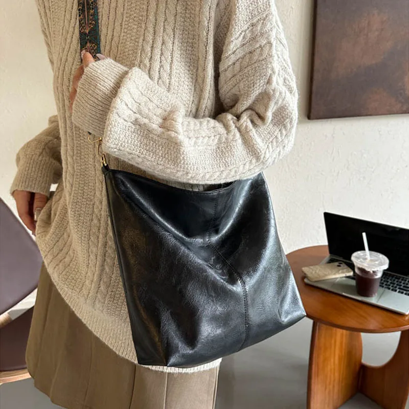 2024 Summer New Fashion Handheld Single Shoulder Crossbody Large Capacity Bucket Bags Women\'s Bags