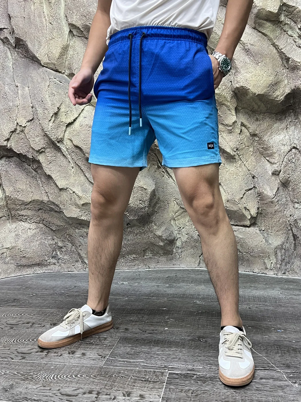 High-End Men's Quick-Dry Tech Shorts Lightweight Versatile Five-Quarter Length Beachwear for Outdoor Sports Summer Activity