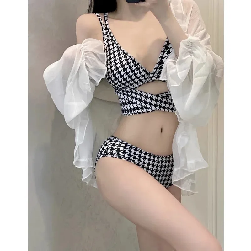 Plaid Swimwear Ladies Korea 2024 New Star Same Swim Bikini Hollow Out Cross Straps Sexy Bikini Swimsuit Women Sexy Bikinis Suit