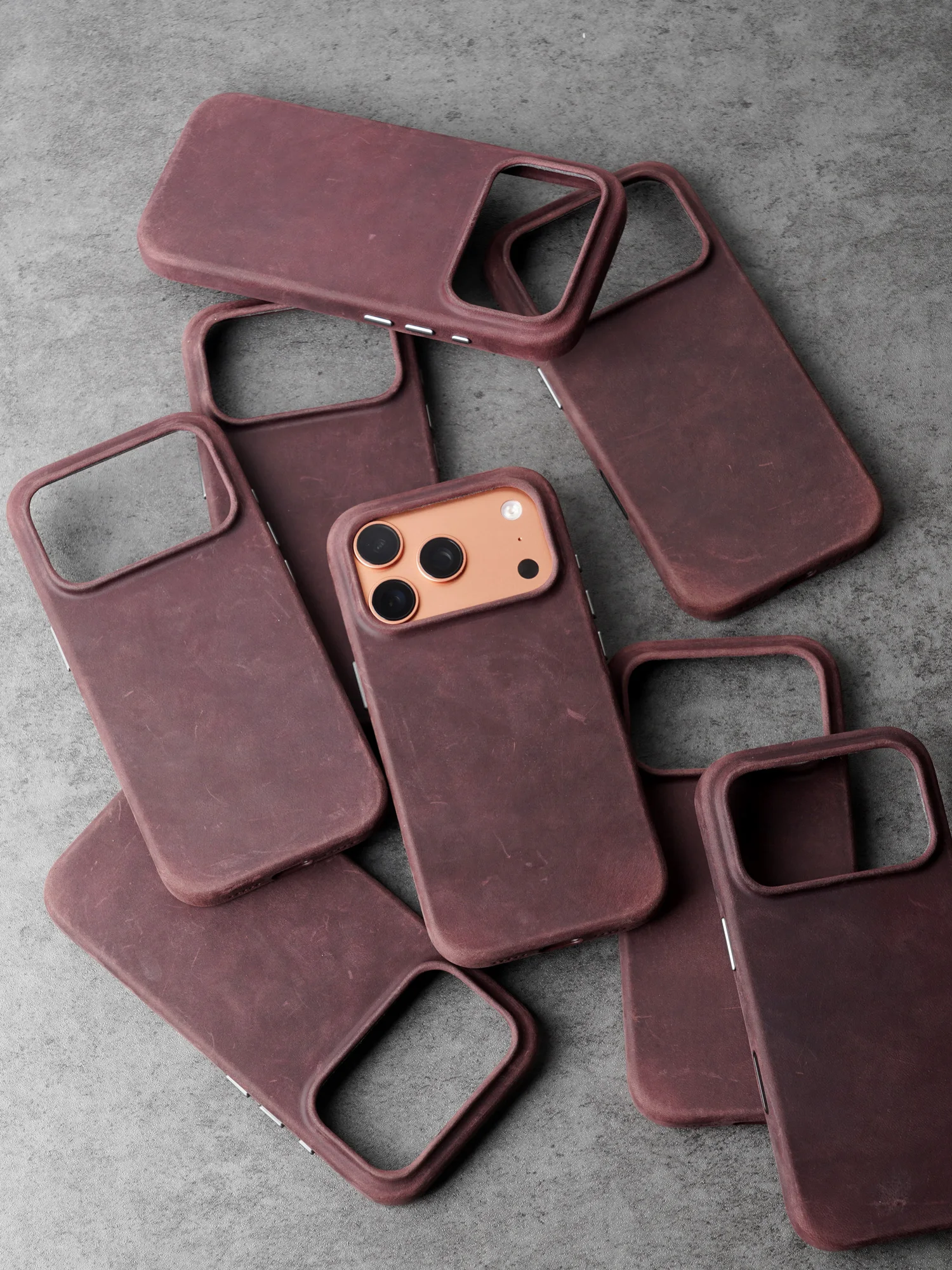 YMW Handgefertigte Crazy Horse Echtleder-Hülle für iPhone 18 17 Pro Max Magnetische PULL-UP Kratzfeste Rindsleder-Handyhülle – Detail 3