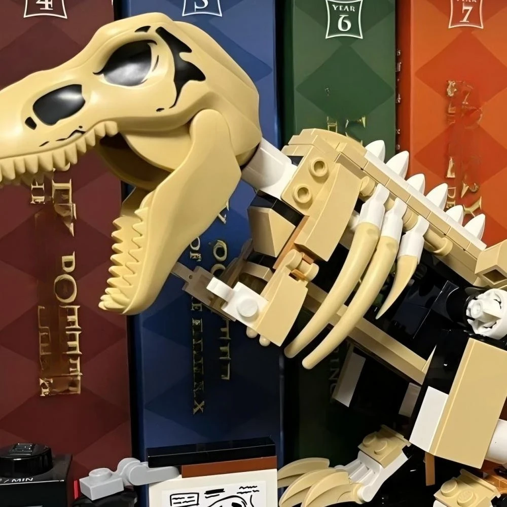 Fun Tyrannosaurus Rex Model 76940 Building Blocks Sets Suitable for Christmas Gifts Compatible with Legoed Particles，198pcs.
