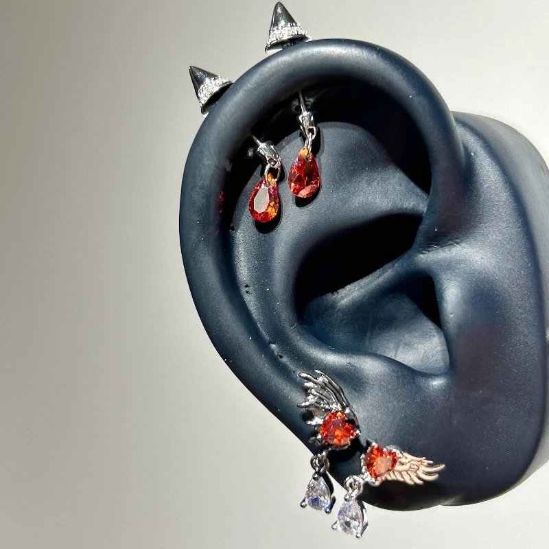 

1 Pcs Darkness Red Water Droplet Love Heart Wings Ear Bone Nail Allergy Prevention Hottie Y2K Punk Piercing Cochlea Jewelry