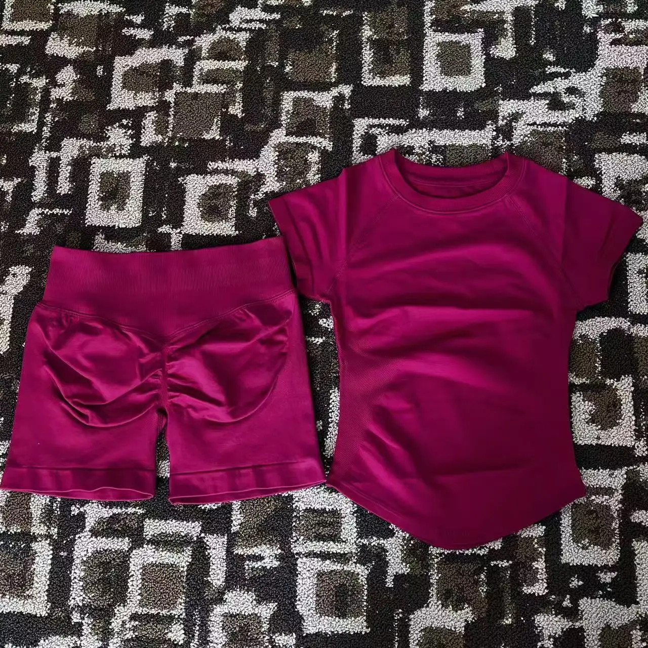 2-delig dames sportpak met lange, korte mouwen, buikvrij, hoge taille, sportshort, fitnesspak, yogapak, ademend D